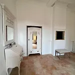 Couette-café La Tour De Pezene 3*