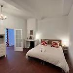 La Tour De Pezene Bed & Breakfast