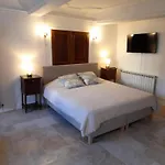 La Tour De Pezene Couette-café 3*