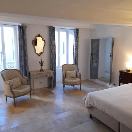 Panzió La Tour De Pezene 3*