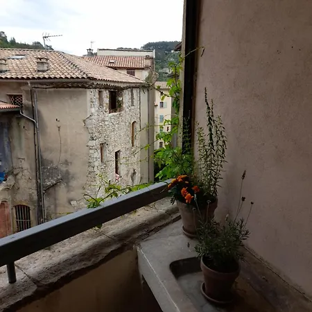 La Tour De Pezene Bed & Breakfast