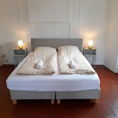 La Tour De Pezene Nocleg ze śniadaniem 3*